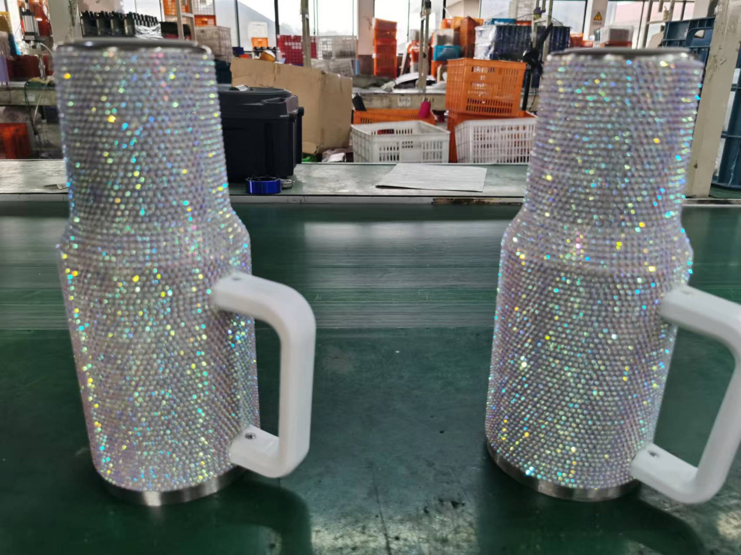 H1.0 40oz Bling Rhinestone Solid Color Luxury Style Tumblers for Women 16 Pack China Warehouse