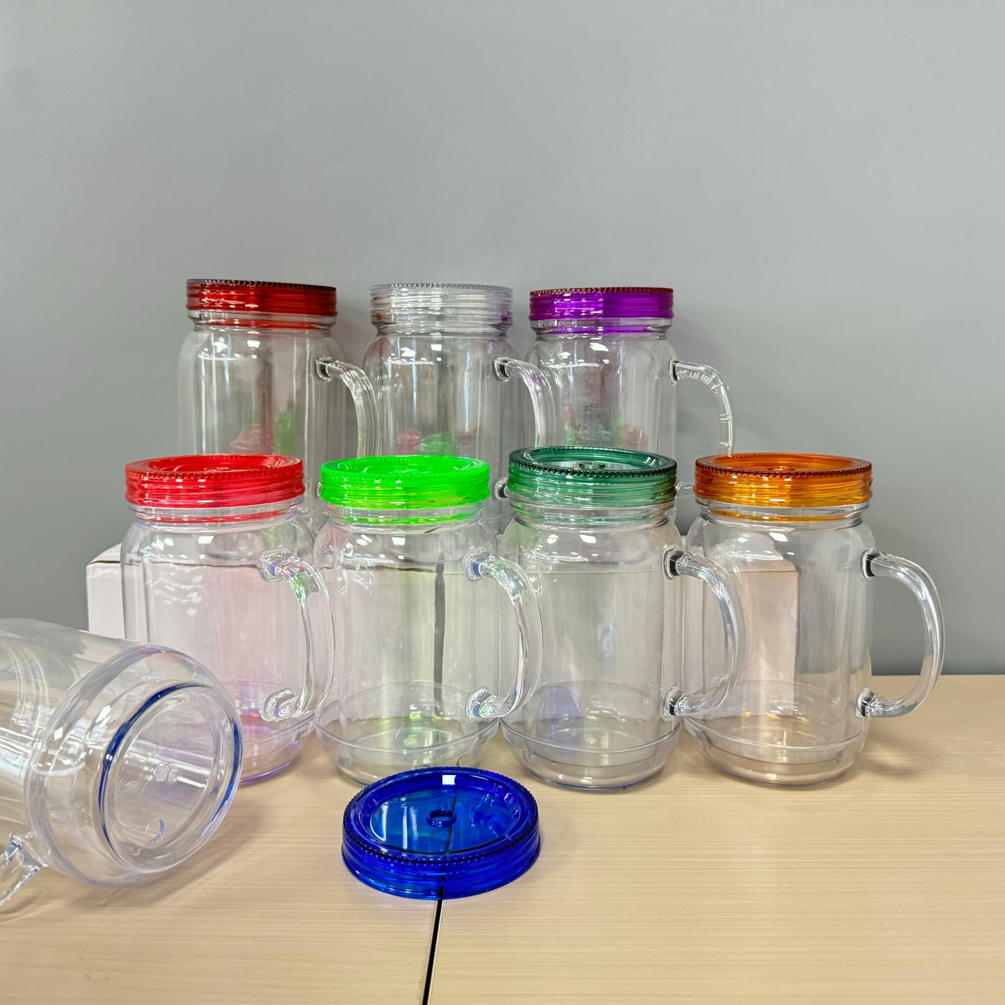 20oz Pre-Drilled Hole Snow Globe Plastic Mason Jar with Plug 25 Pack China Warehouse