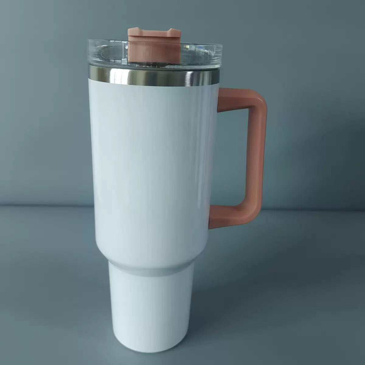 H1.0 40oz Glossy White Blank Sublimation Double Vacuum Mugs with Color Handle 20Pack China Warehouse