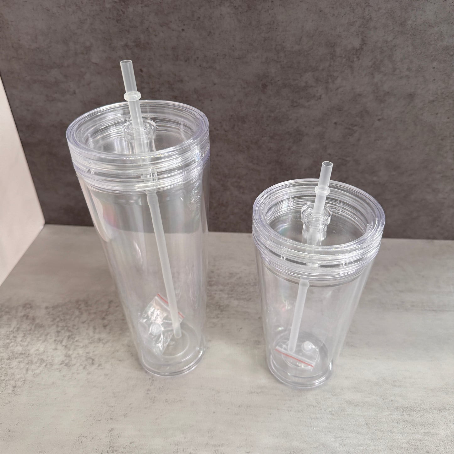 16oz 24oz Pre Drilled Snow Globe Plastic Acrylic Can with Two Layer Leak Proof Lids 20 Pack China Warehouse