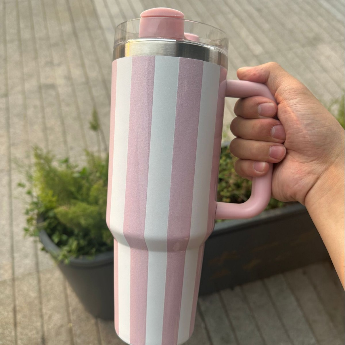 Newest 40oz Stripe Style Quencher Tumblers with Handle for Laser Engraving Gentle Colors Mugs 20Pack China Warehouse