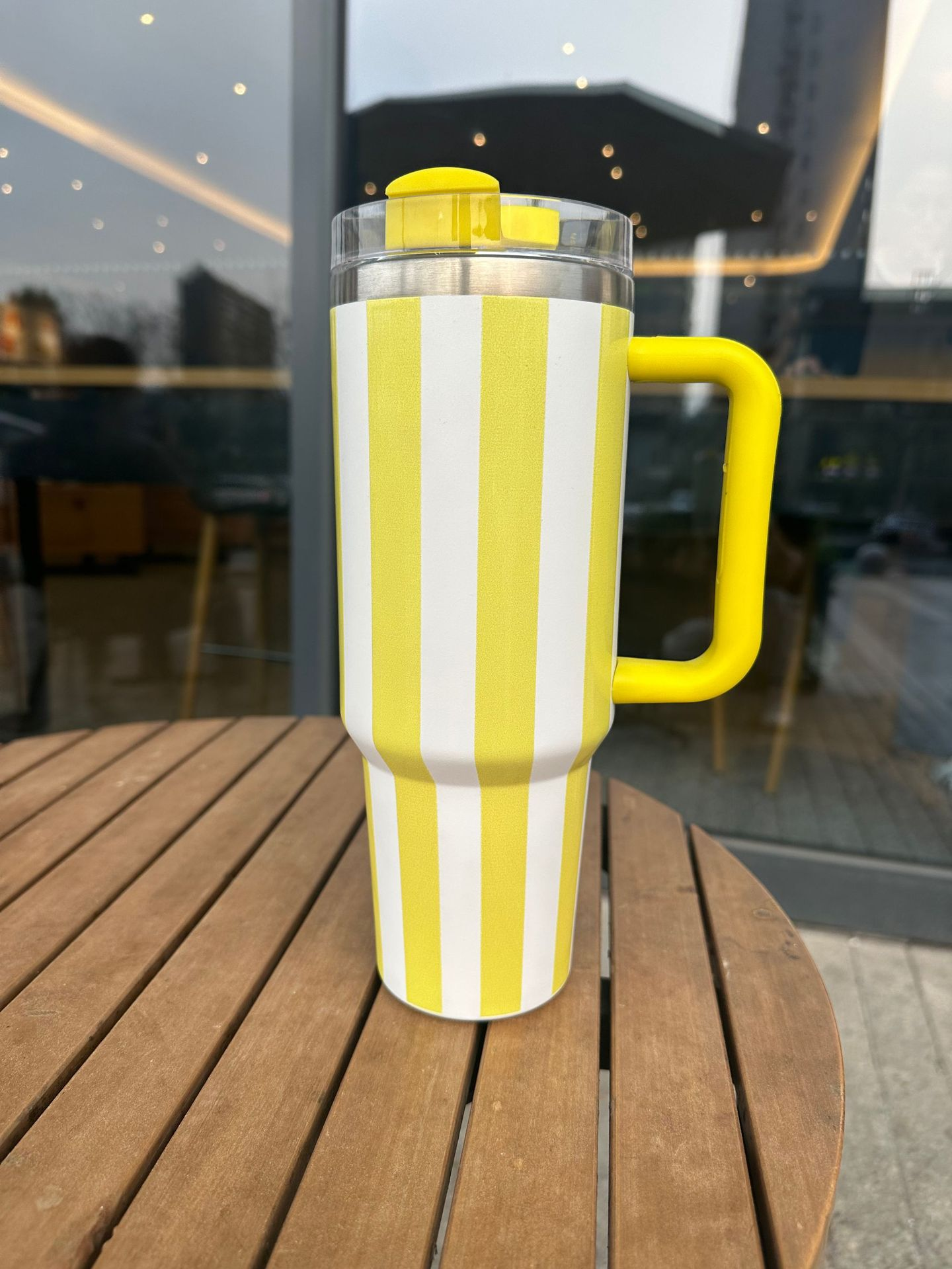 Newest 40oz Stripe Style Quencher Tumblers with Handle for Laser Engraving Gentle Colors Mugs 20Pack China Warehouse