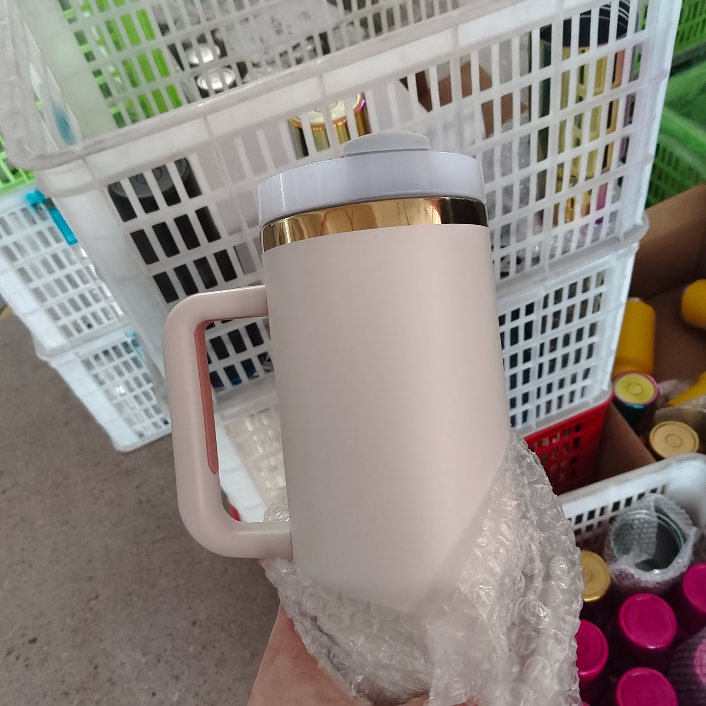 H2.0 40oz 💛Matt Gold Underneath Powder Coated Tumblers for Laser Engraved 20Pack China Warehouse