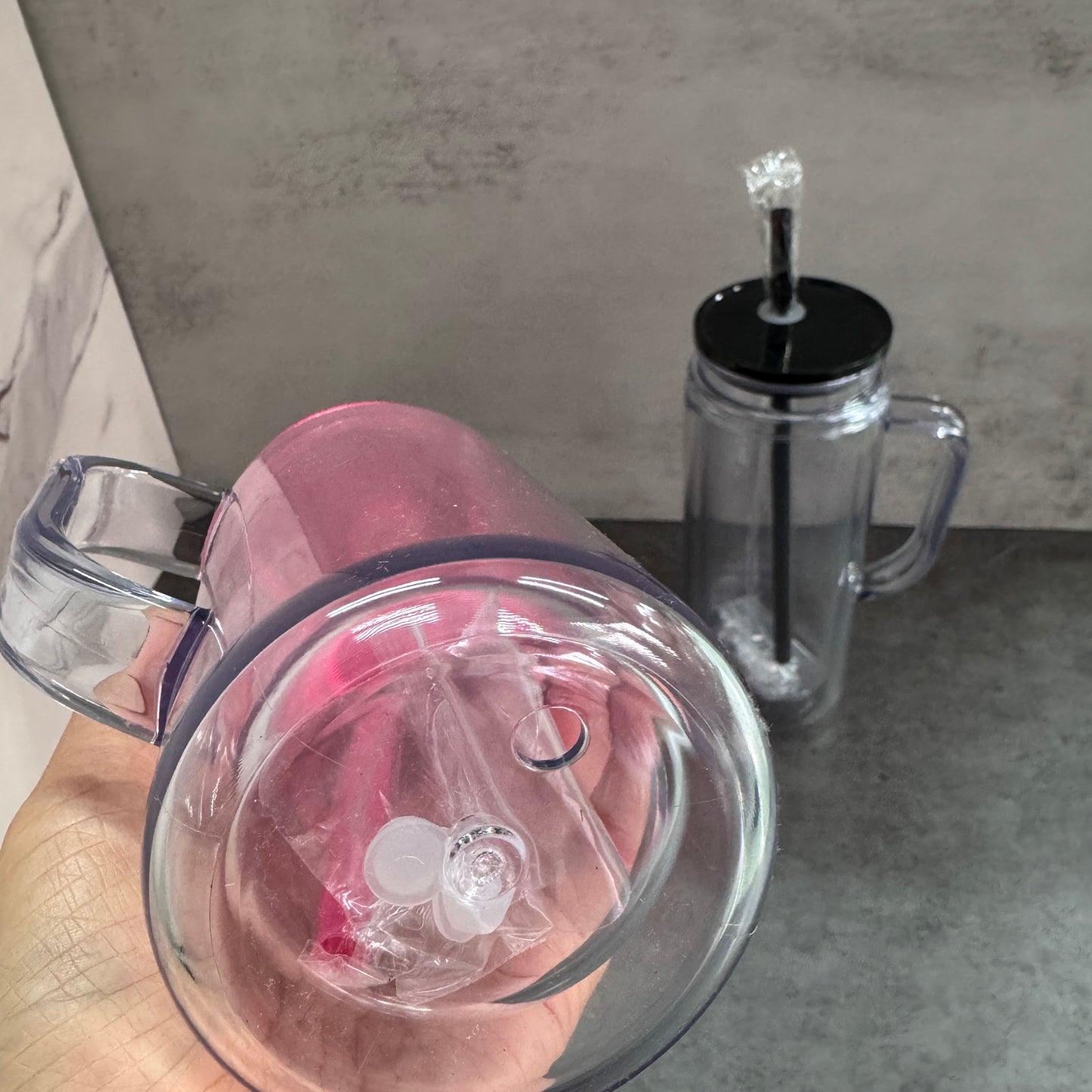 16oz 20oz Snow Globe Plastic Can with Handle Pre Drilled Hole and With Plug 25 Pack China Warehouse